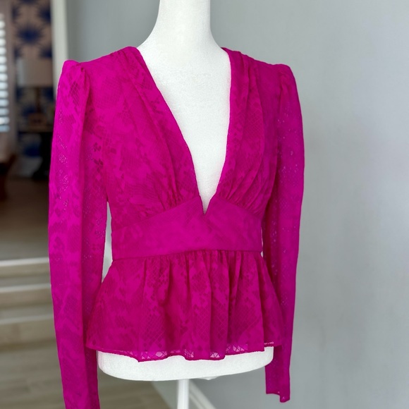 Beautiful Pink Saylor Top - Picture 1 of 4